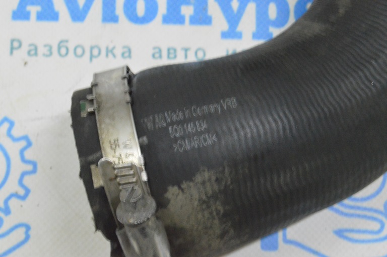 Патрубок интеркулера правый низ Audi A3 8V 15-20 резина — фото 3