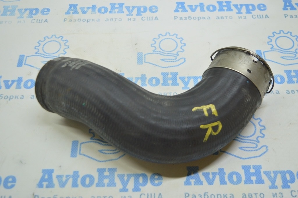 Патрубок интеркулера правый первый  Volvo S90 16- XC90 16-22 T5, T6 (01) 32222269