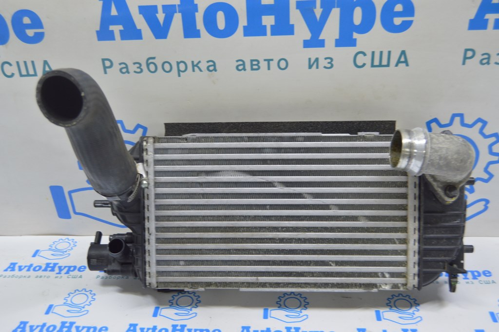 Патрубок интеркулера верхний Hyundai Tucson 22- 1.6T HEV, PHEV первый