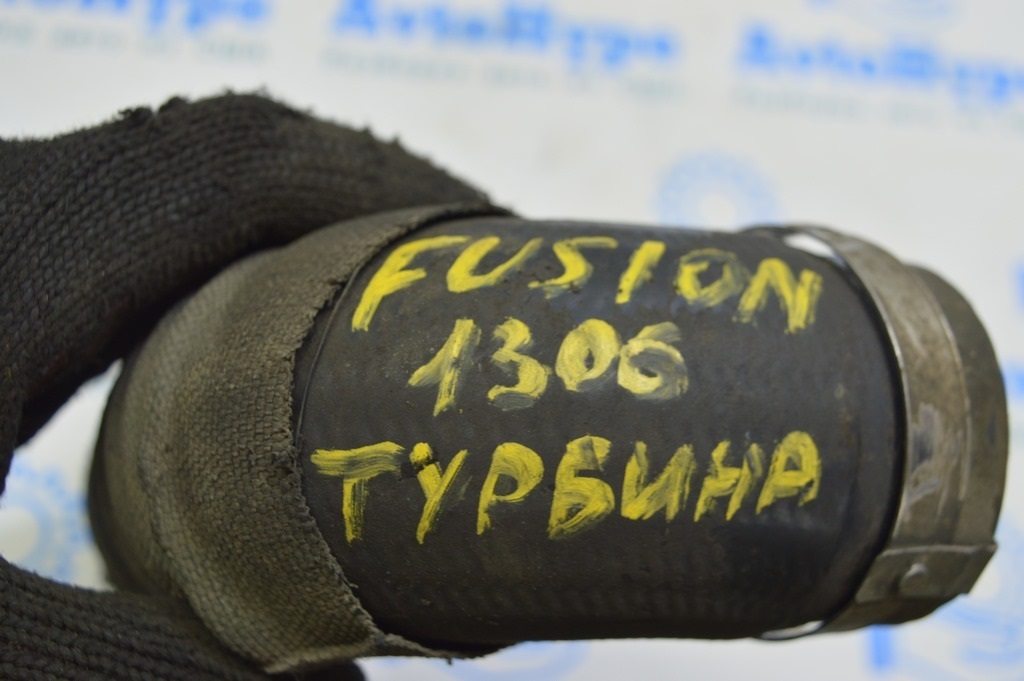 Патрубок на интеркулер левый Ford Fusion mk5 13-16 2.0T только резина (06) — фото 3
