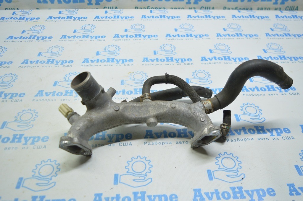 Патрубок охлаждения (металл) Toyota Sequoia Tundra 2008-2022