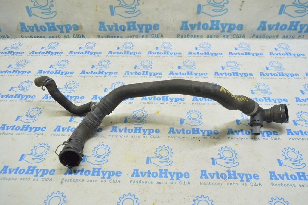 Патрубок охлаждения нижний Audi A4 B9 17- 2.0T