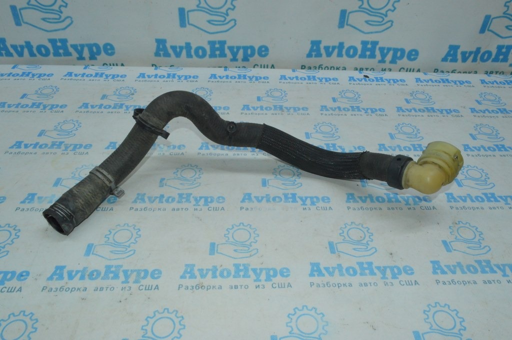 Патрубок охлаждения нижний Ford Escape MK3 13-16 2.0T