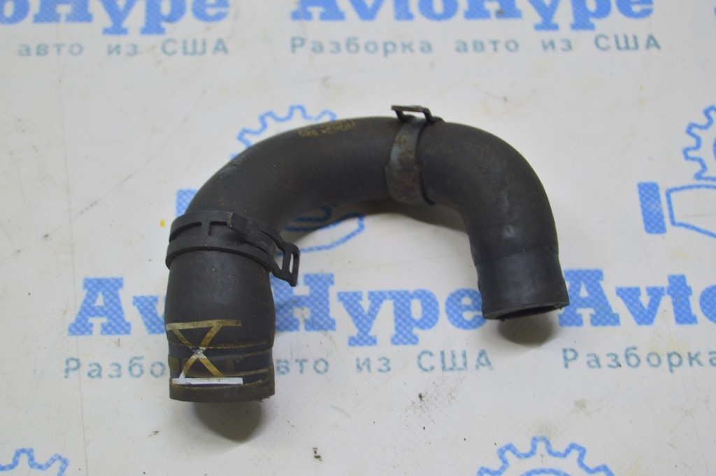 Патрубок охлаждения VW Multivan T5 09-15 2.0d
