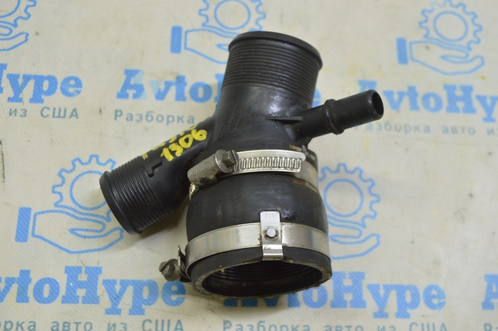 Патрубок тройник,фланец Ford Fusion mk5 13- 2.0 (06) — фото 2