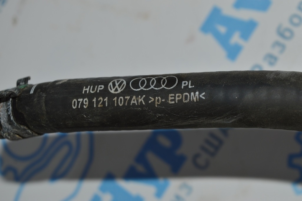 Патрубок в сборе на клапан заслонки картерных газов Audi A8 D4 10-17 4H0819334J 079121107AK — фото 4