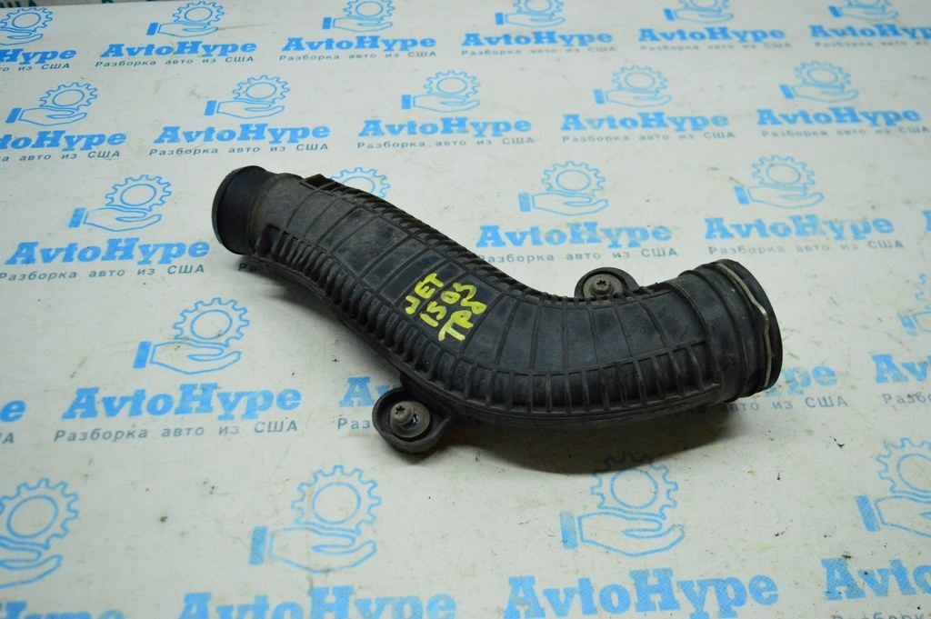 Патрубок воздушный прав средний VW Jetta 11-18 USA 1.8T (01)