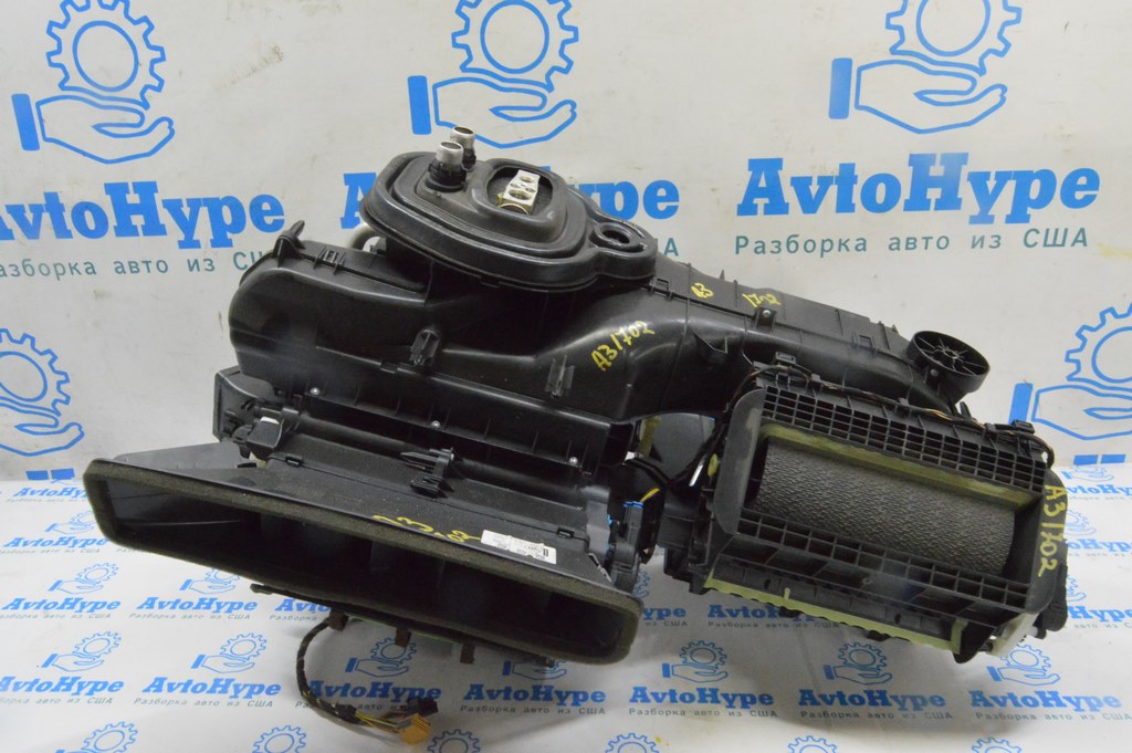 Печка в сборе Audi A3 8V 15-20 (02)