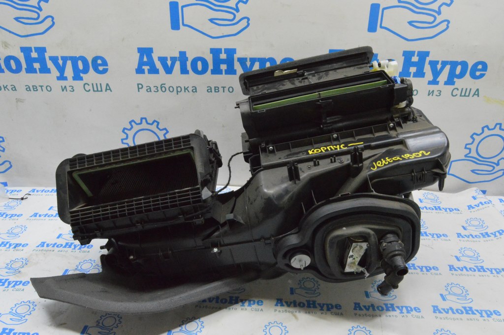 Печка в сборе VW Jetta 19- (02) побит корпус