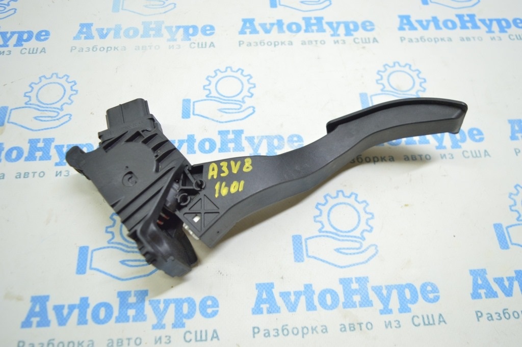 Педаль газа Audi A3 8V 15-20