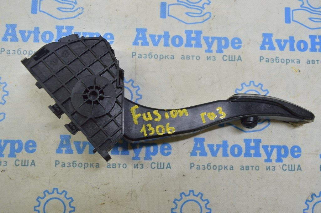 Педаль газа Ford Fusion mk5