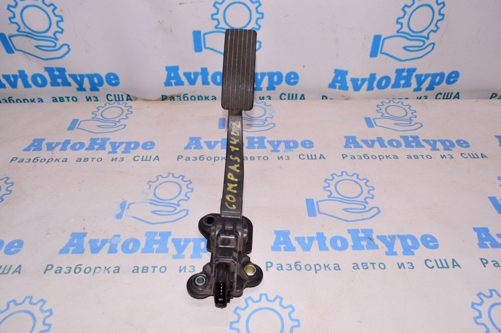 Педаль газа Jeep Compass 11-16