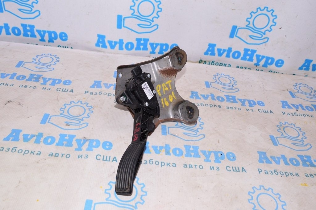 Педаль газа Nissan Pathfinder 13-