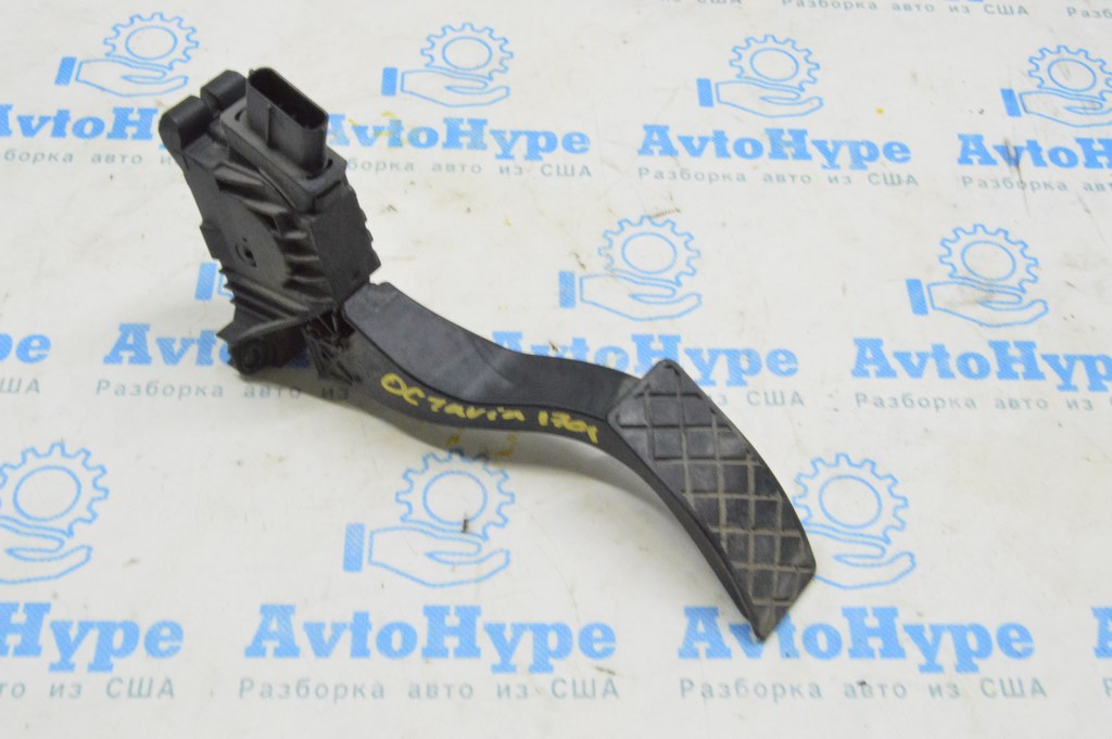 Педаль газа Skoda Octavia III A7 13-20