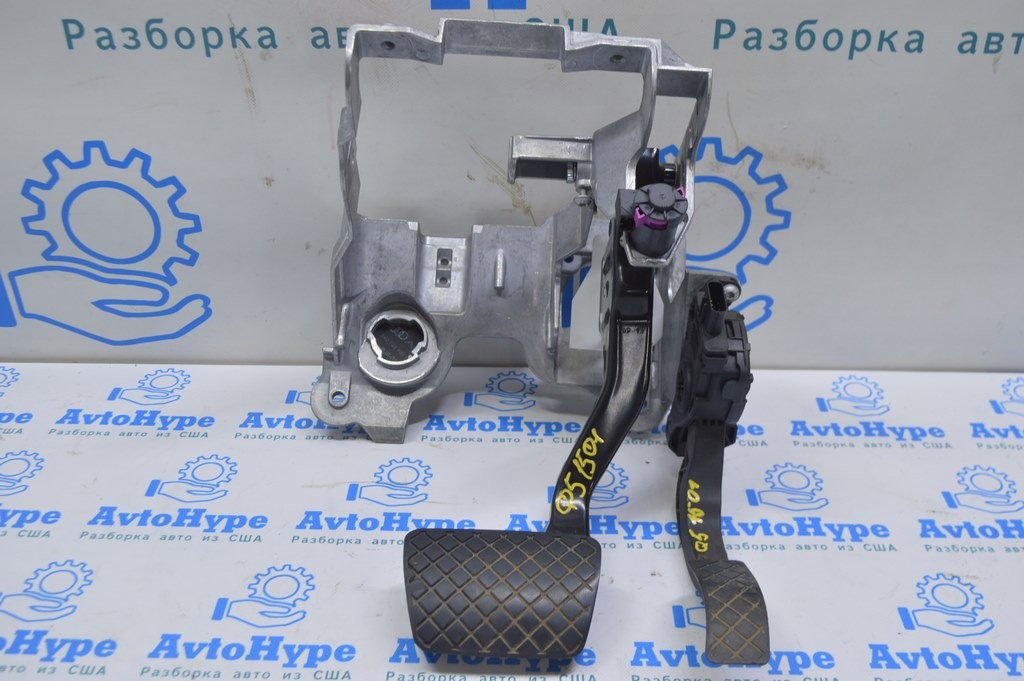 Педаль тормоза Audi Q5 8R 09-17