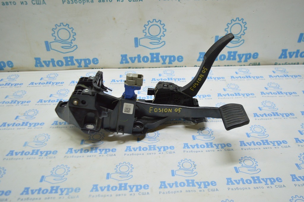 Педаль тормоза Ford Fusion mk5