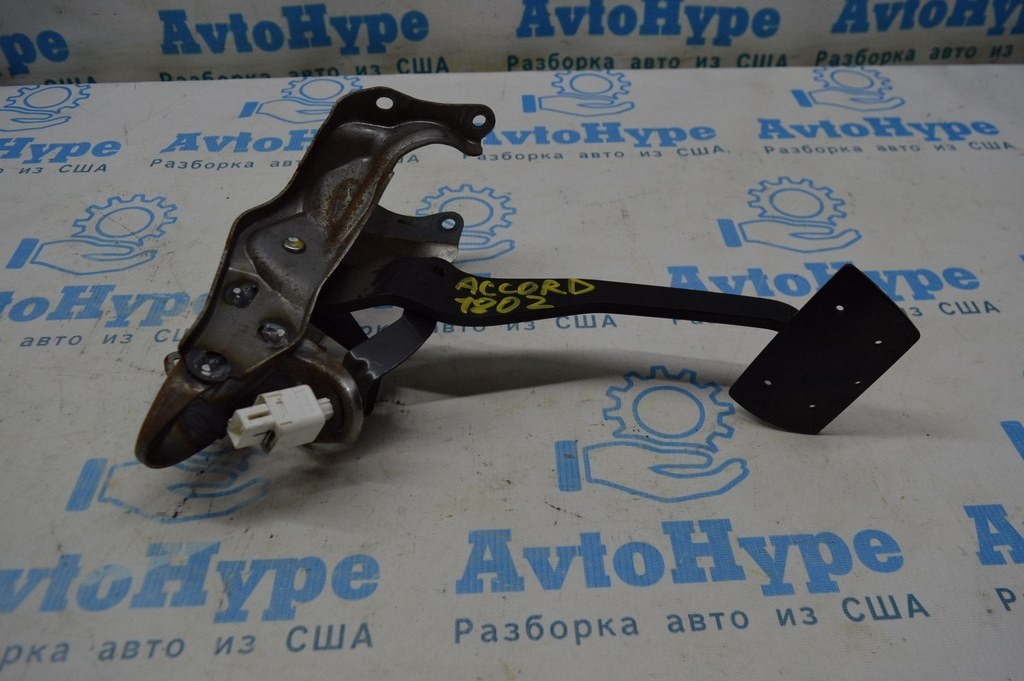 Педаль тормоза Honda Accord 18-
