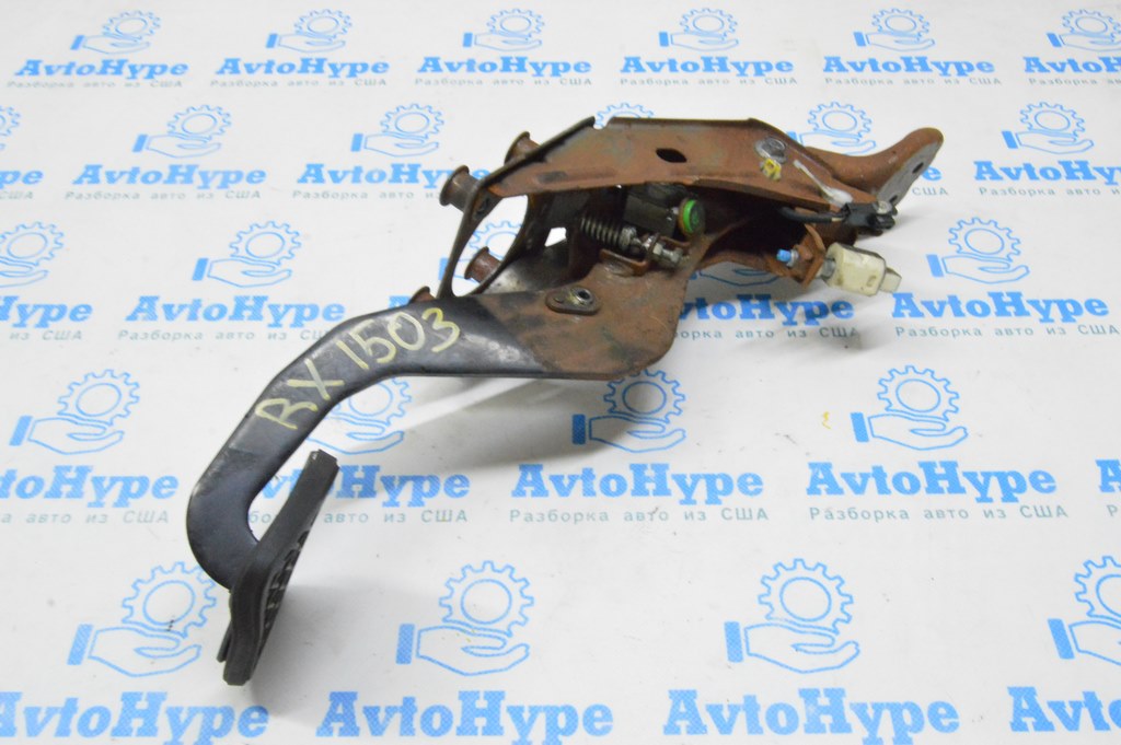 Педаль тормоза Lexus RX350 RX450h 10-15 (03) ржавая