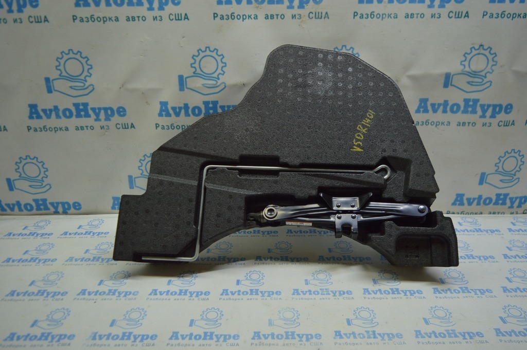 Пенопласт под инструмент правый Toyota Camry v50 12-14 европа в сборе с инструментом (01)