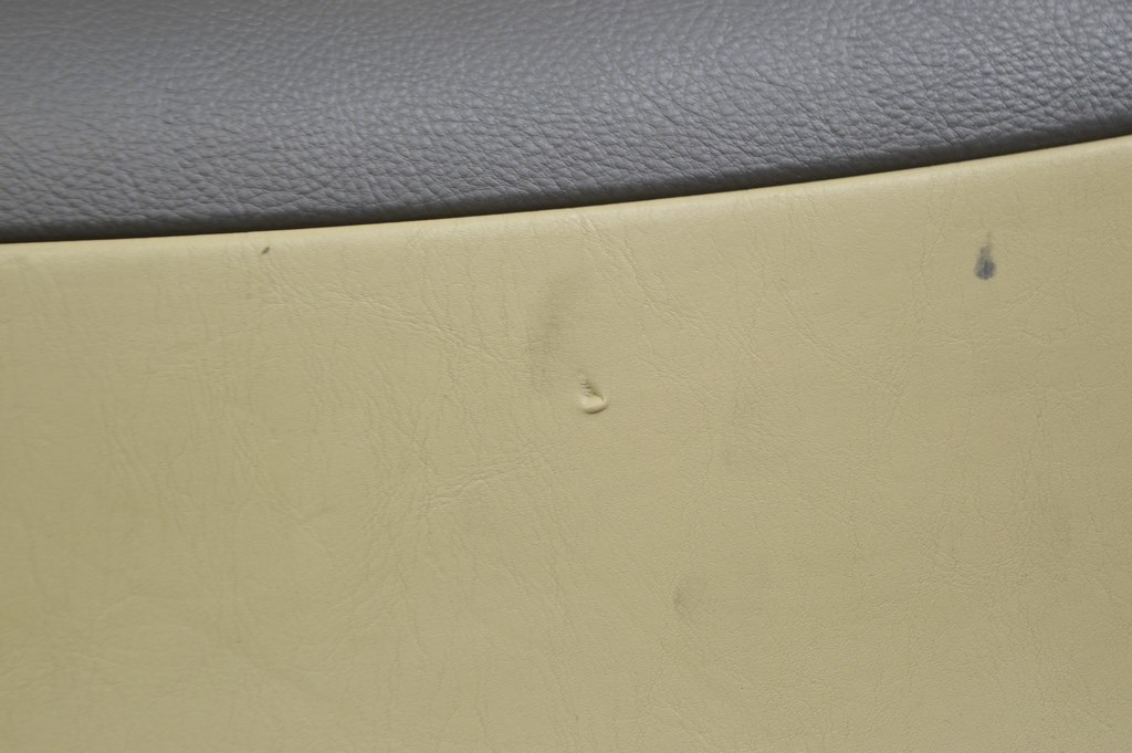 Перчаточный ящик,бардачок Lexus GS300 GS350 GS430 GS450h 06-09 корич с беж под навигац (02)деф — фото 2