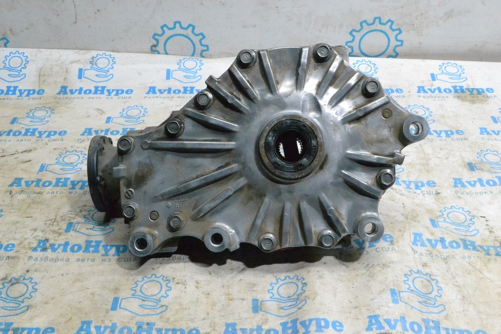 Передний редуктор Lexus LS600h 08-12 awd (02) деф. порван сальник