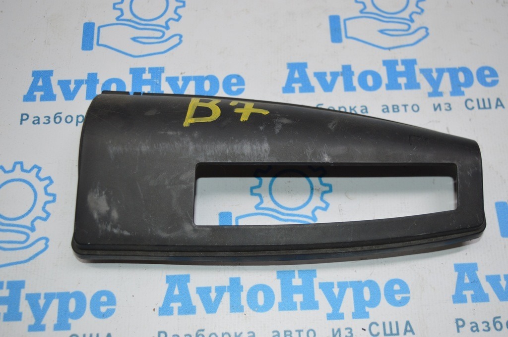 Передняя крышка воздухоприемника VW Passat b7 USA 1.8Т (05)