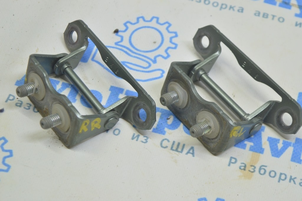 Петля двери багажника левая Subaru Forester 14-18 SJ