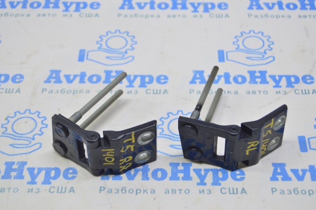 Петля двери багажника левая VW Multivan T5 09-15