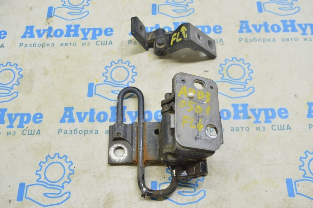 Петля двери нижняя перед лев Audi A8 D3 03-09