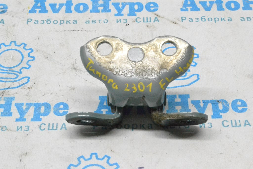 Петля двери нижняя перед лев Toyota Tundra 22-