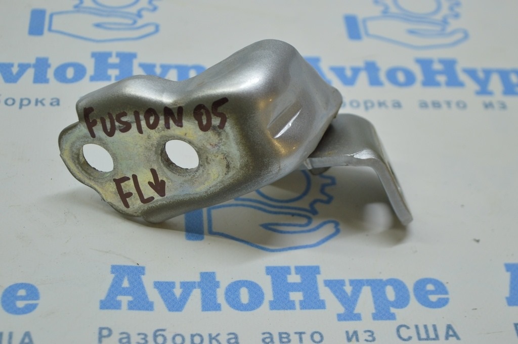 Петля двери нижняя передняя левая Ford Fusion mk5 13-20