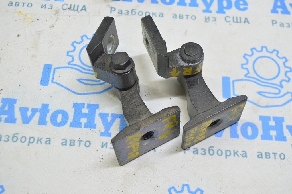 Петля двери нижняя передняя правая BMW X1 F48 16-22