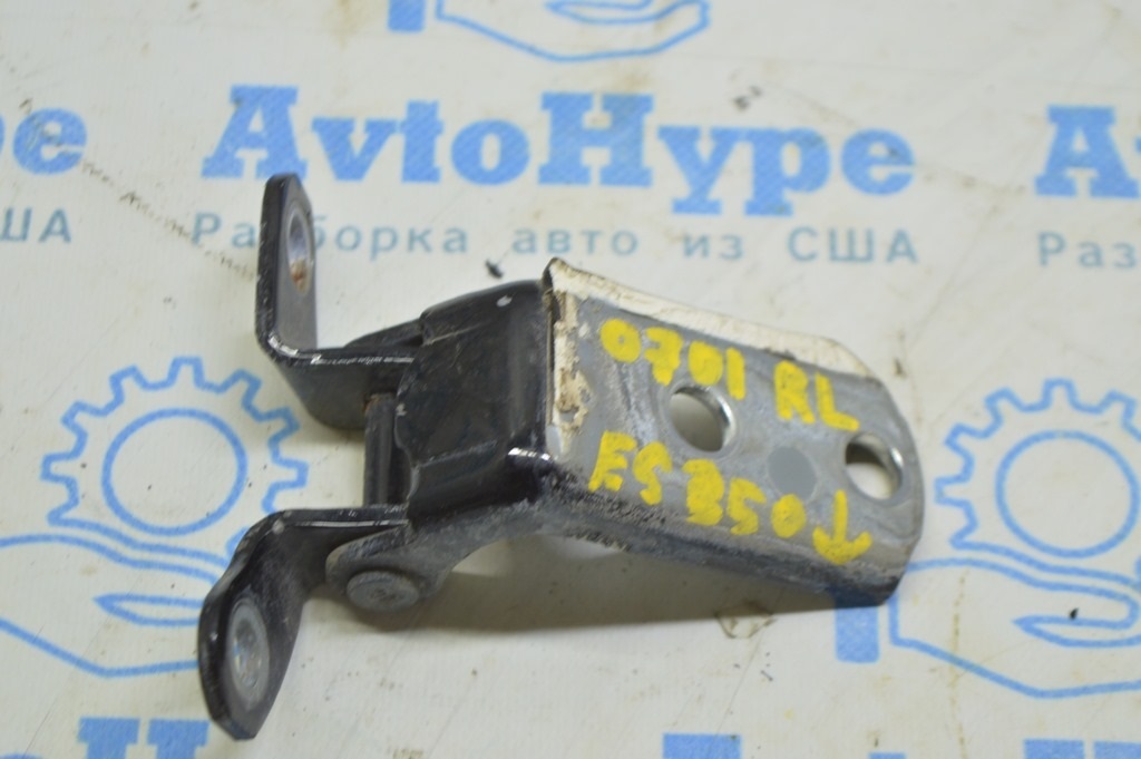Петля двери нижняя зад лев Lexus ES350 07-12