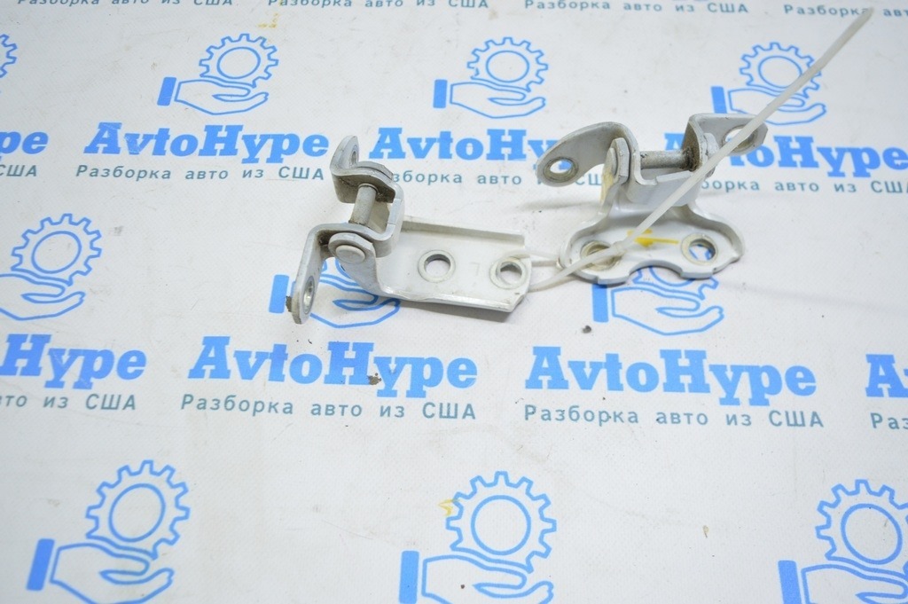 Петля двери нижняя зад прав Lexus RX350 RX450h 10-15