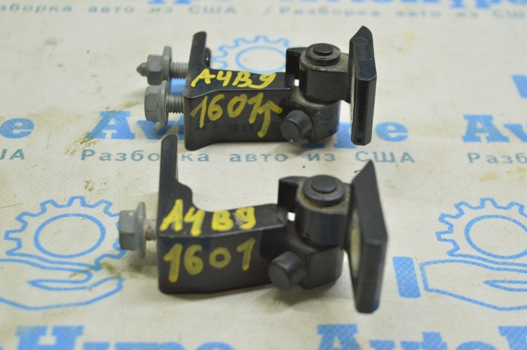 Петля двери нижняя задняя правая Audi A4 B9 17-