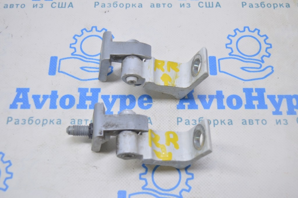 Петля двери нижняя задняя правая Audi Q5 8R 09-17