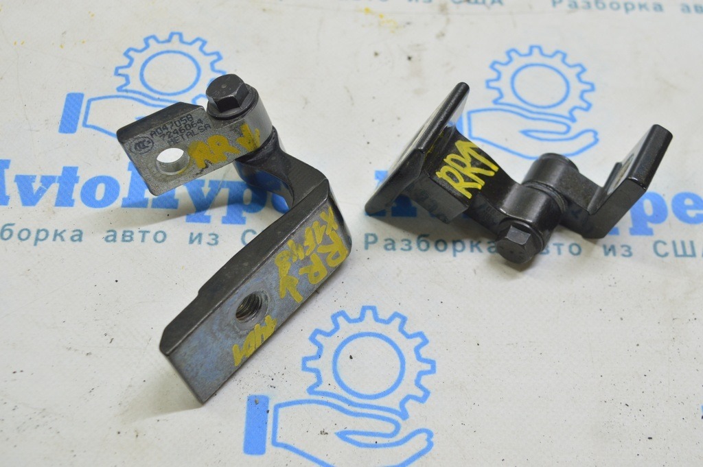 Петля двери нижняя задняя правая BMW X1 F48 16-22