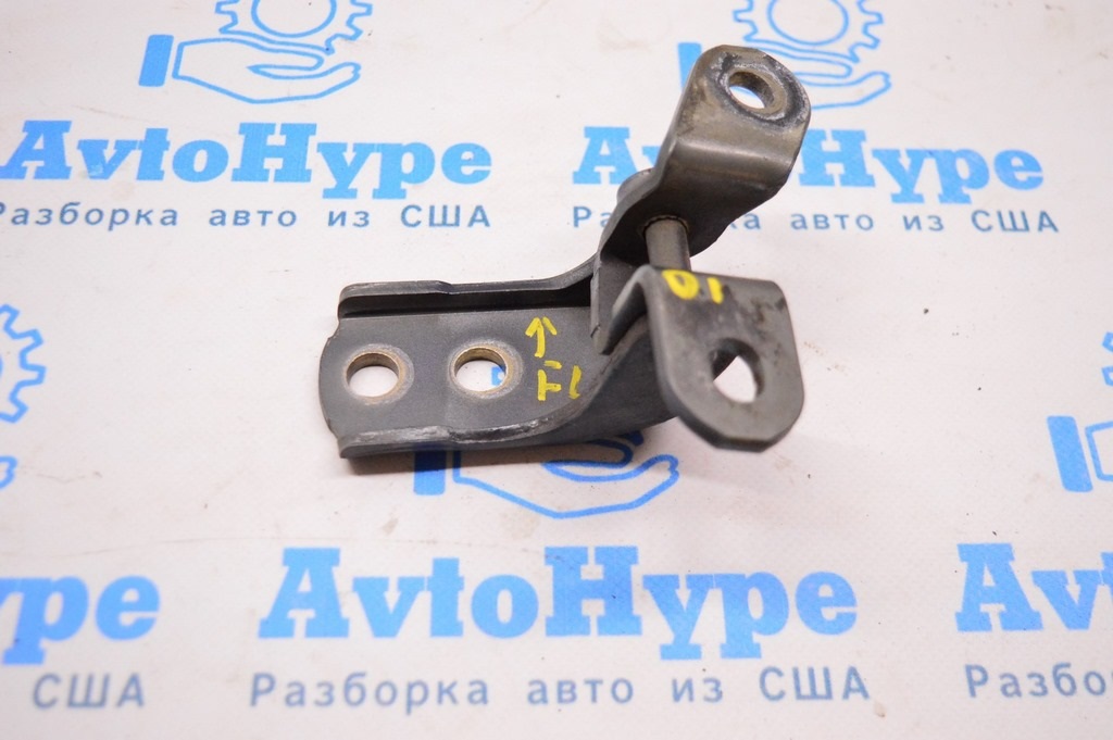 Петля двери верхняя перед лев Toyota Sequoia 2008-2022