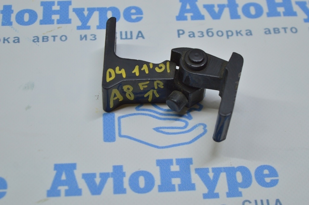Петля двери верхняя перед прав Audi A8 D4 10-17