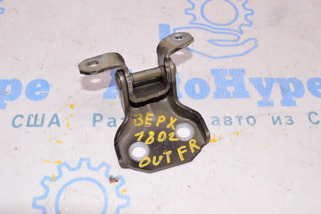 Петля двери верхняя перед прав Subaru Outback 15-19