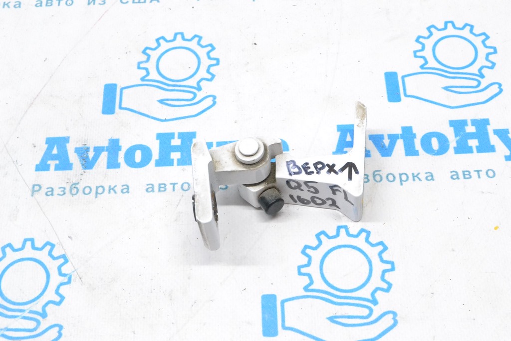 Петля двери верхняя передняя левая Audi Q5 8R 09-17