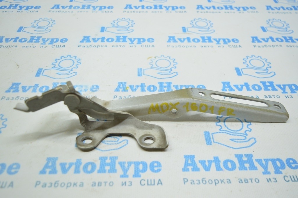 Петля капота правая Acura MDX 14-16 дорест