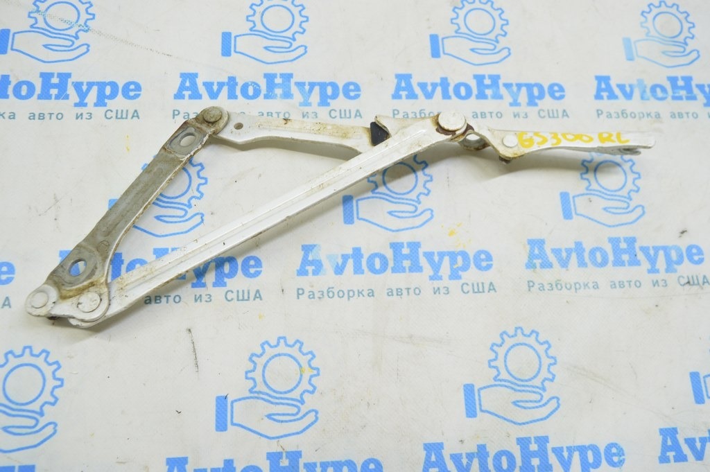 Петля крышки багажника левая Lexus GS300 GS350 GS430 GS450h 06-11