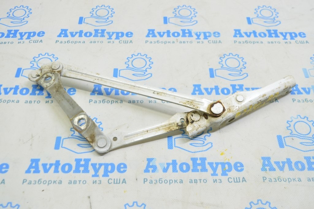 Петля крышки багажника правая Lexus GS300 GS350 GS430 GS450h 06-11