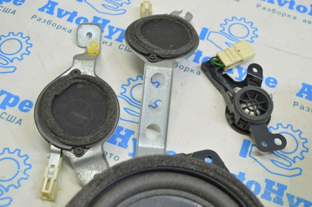 Пищалка задней полки правая Lexus GS300 GS350 GS430 GS450h 06-09 Mark Levinson