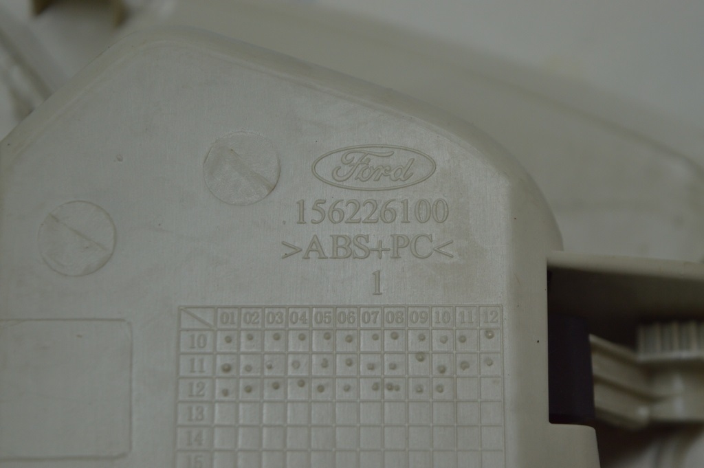 Плафон освещения передний Ford Escape MK3 13-16 дорест серый без люка тип 2 — фото 3