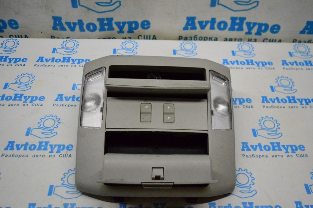 Плафон освещения Toyota Sequoia 2008-2022 — фото 2