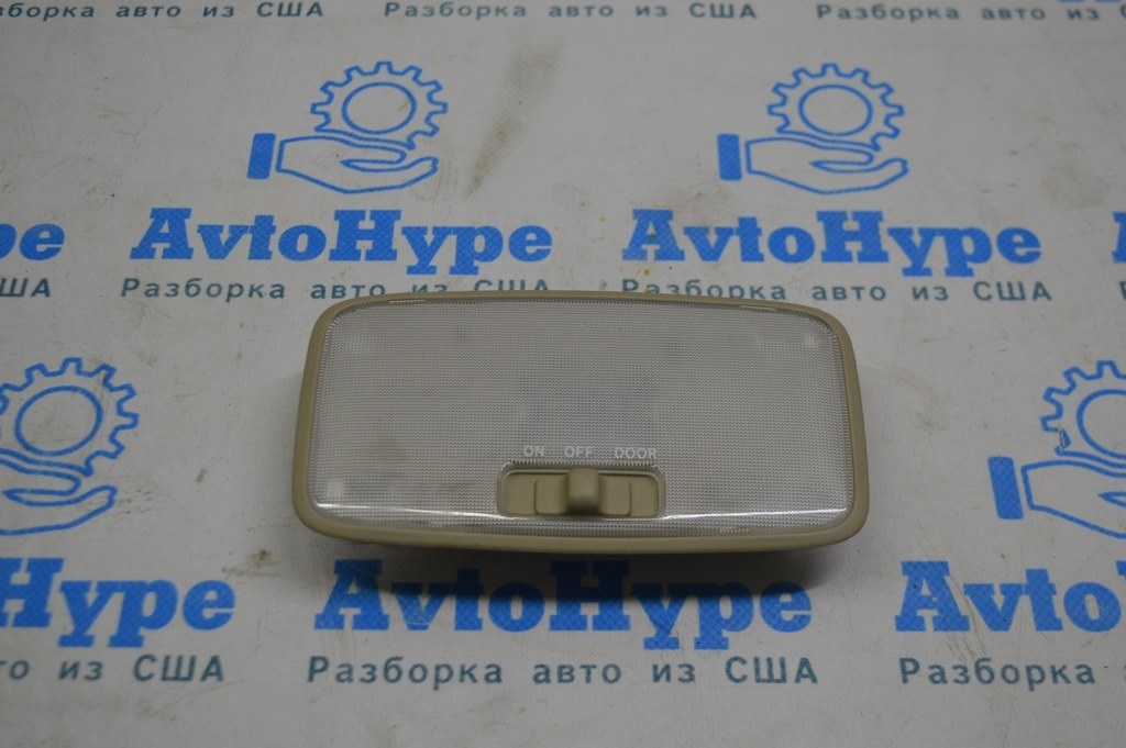 Плафон освещения задний Lexus RX300 RX330 RX350 RX400h 04-09 бежевый