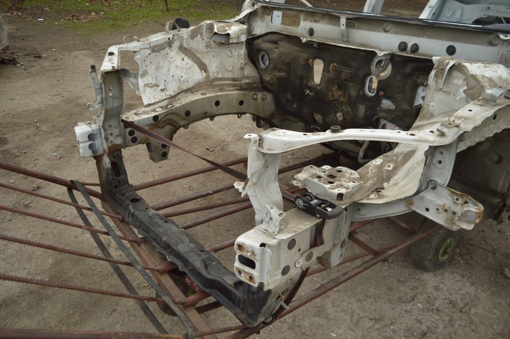 Планка телевизора ресничка левая Toyota Camry v50 12-14 usa\euro