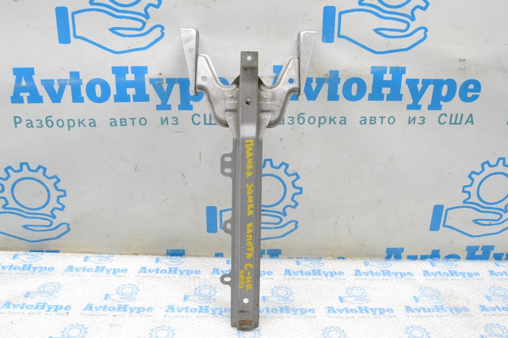 Планка замка капота Toyota C-HR 18-23